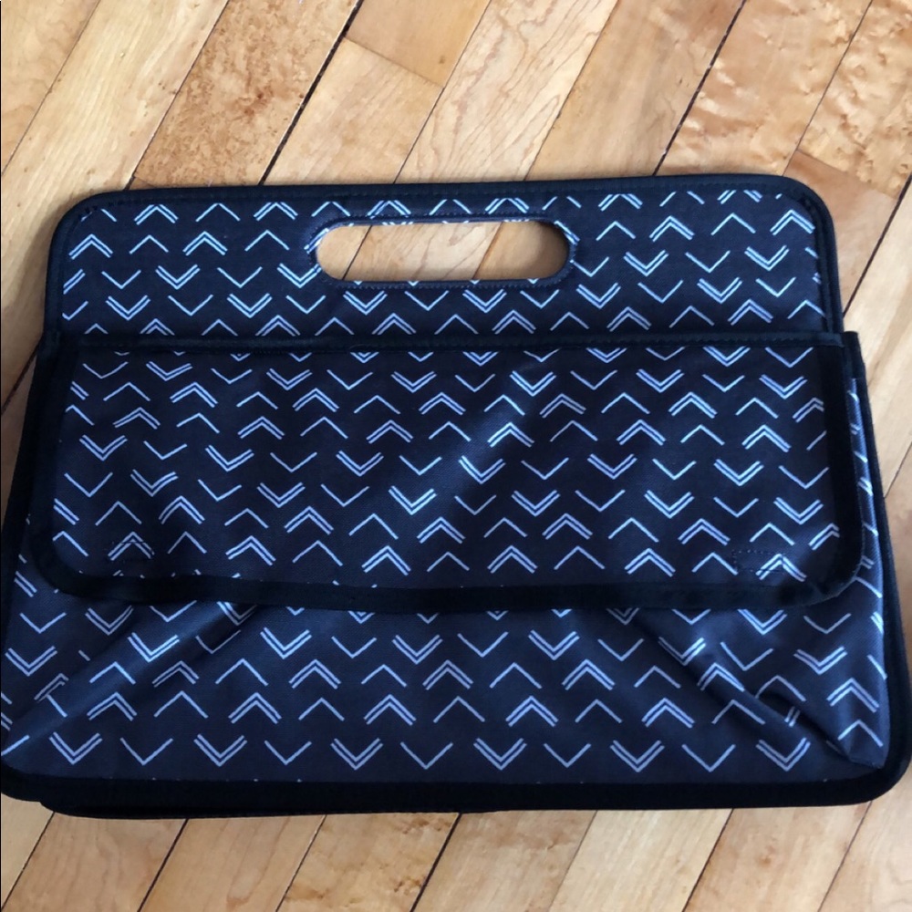 NEW thirty one deluxe double duty caddy